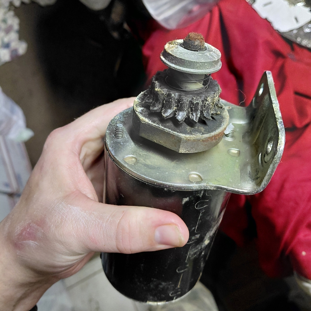 Briggs & Stratton electric starter motor,